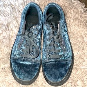 Blue velvet Vans Kids